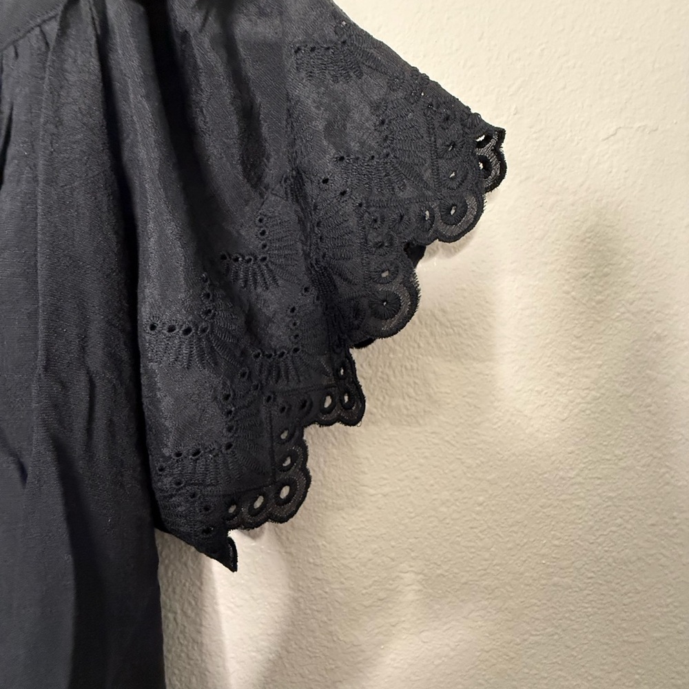 Forgotten Grace Black Lace Trim Women's Top Blouse with front ties 1X Plus - Picture 3 of 5
